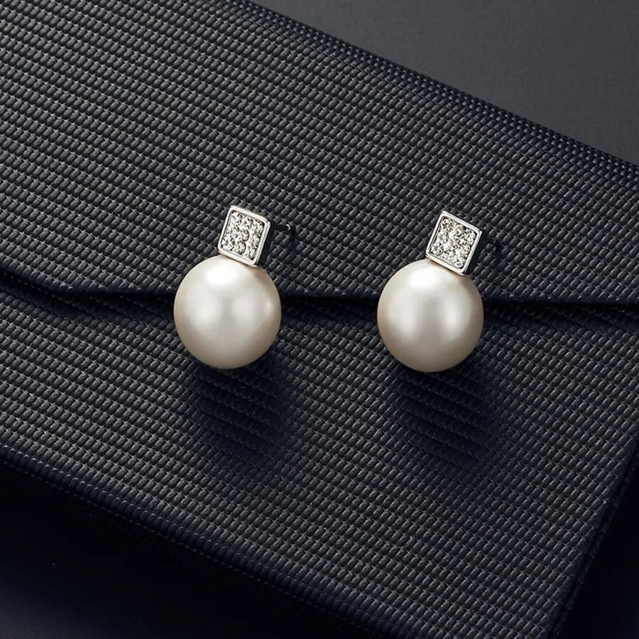 Elegant Pearl Pendant Necklace & Stud Earrings Set – Silver Tone